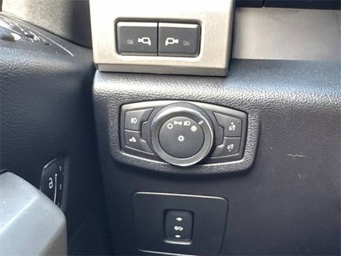 Used 2016 Ford F150 Lariat w/ Equipment Group 502A Luxury image 20