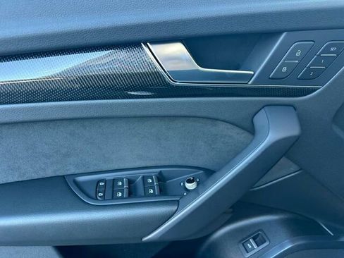 Used 2022 Audi SQ5 Premium image 13