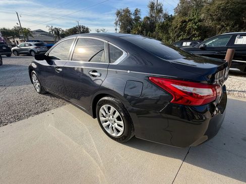 Used 2018 Nissan Altima 2.5 S w/ S Convenience Package image 7