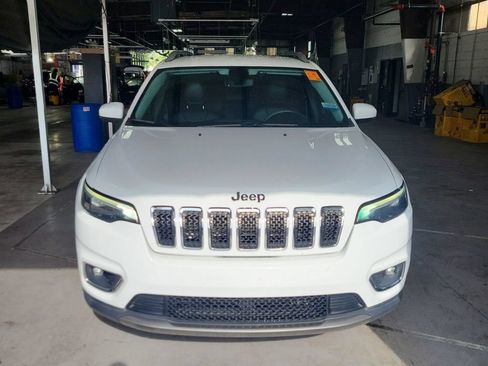Used 2019 Jeep Cherokee Limited FWD image 2