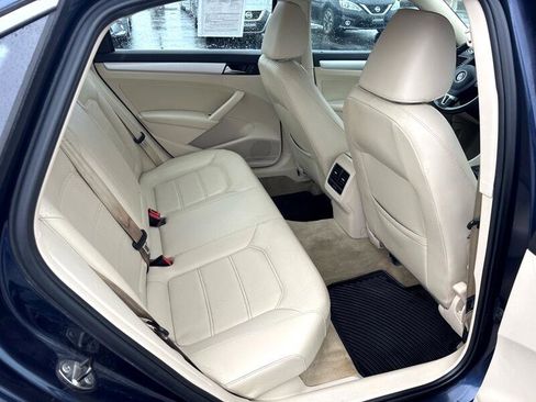 Used 2013 Volkswagen Passat 2.5 SE image 28