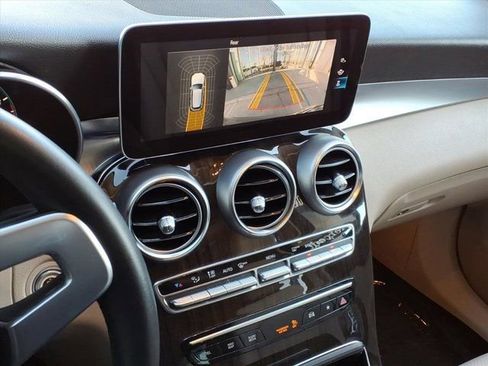 Certified 2022 Mercedes-Benz GLC 300 image 6