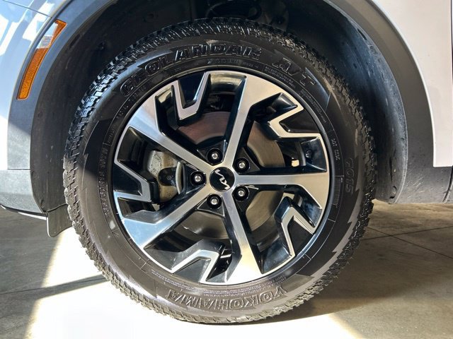 Used 2024 Kia Sportage EX AWD/4WD image 10