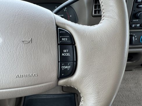 Used 2001 Ford F350 Lariat image 79