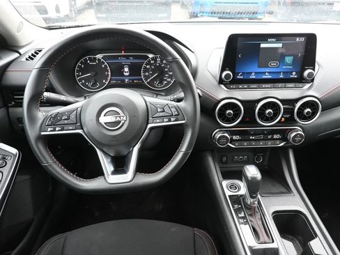 Used 2025 Nissan Sentra SR FWD image 22