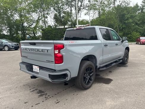 Used 2025 Chevrolet Silverado 1500 Custom w/ Turbomax Blackout Package AWD/4WD image 9