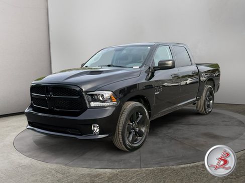 Used 2019 RAM 1500 Express w/ Wheel & Sound Group AWD/4WD image 3