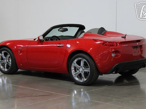 Used 2008 Pontiac Solstice GXP w/ Premium Package image 29