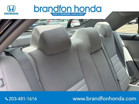 Used 2017 Toyota Camry LE FWD image 26