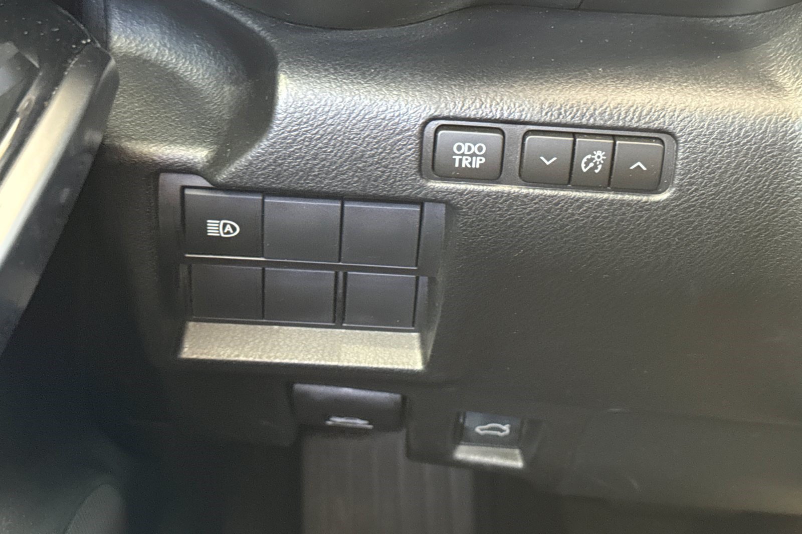 Used 2023 Lexus IS 300 w/ Comfort Package RWD image 35