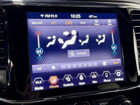 Used 2020 Jeep Grand Cherokee Laredo image 20