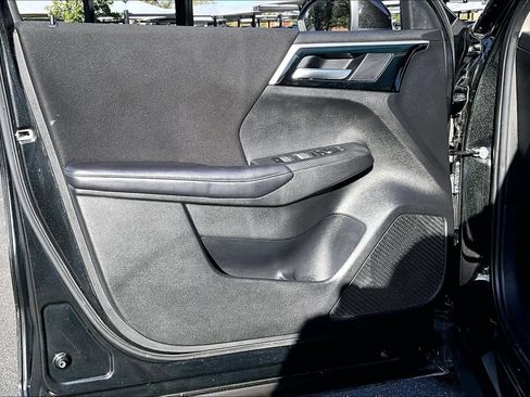 Used 2023 Mitsubishi Outlander ES image 21