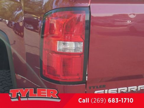 Used 2018 GMC Sierra 1500 SLE w/ SLE Value Package AWD/4WD image 14