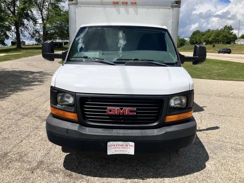 Used 2015 GMC Savana 3500 RWD image 9