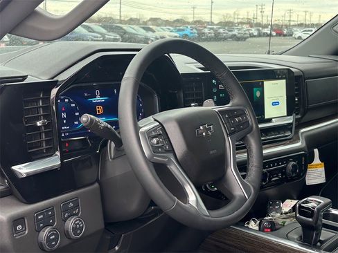 Used 2025 Chevrolet Silverado 1500 LT Trail Boss w/ Protection Package image 9