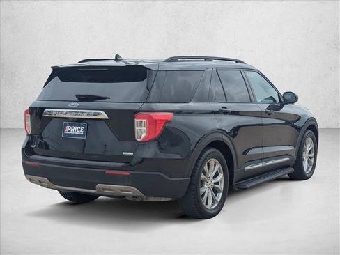 Used 2020 Ford Explorer XLT w/ Equipment Group 202A RWD image 5