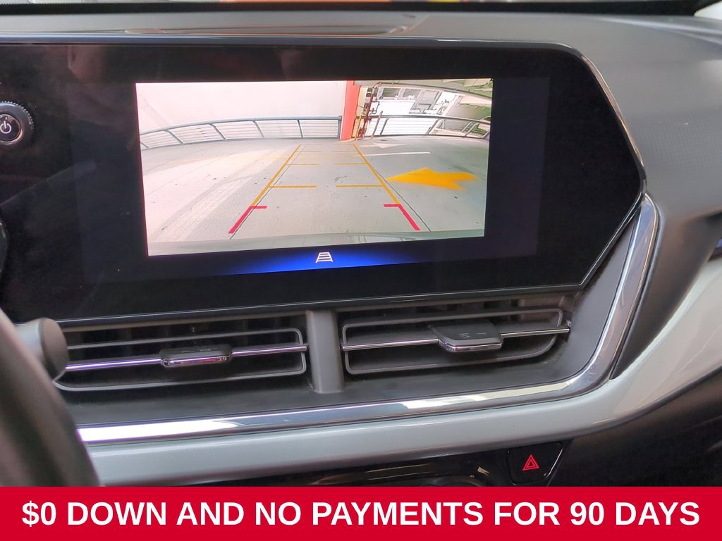 Used 2025 Chevrolet Trax LT w/ LT Convenience Package FWD image 17