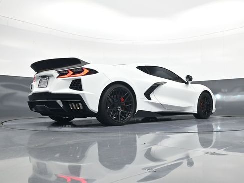 Used 2021 Chevrolet Corvette Stingray Preferred Cpe w/ 2LT RWD image 22