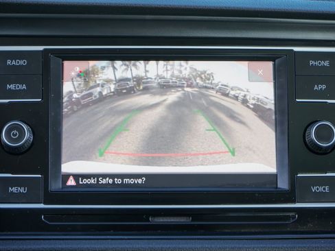 Used 2020 Volkswagen Jetta SE image 29