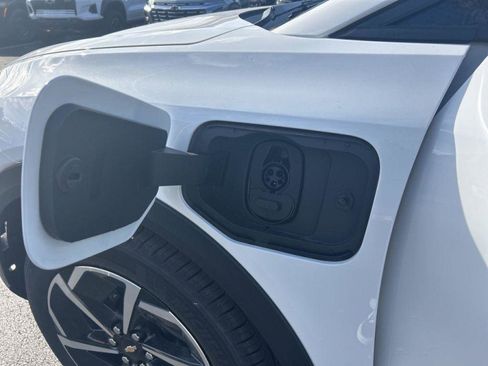 New 2026 Chevrolet Equinox EV LT w/ Comfort Package image 23