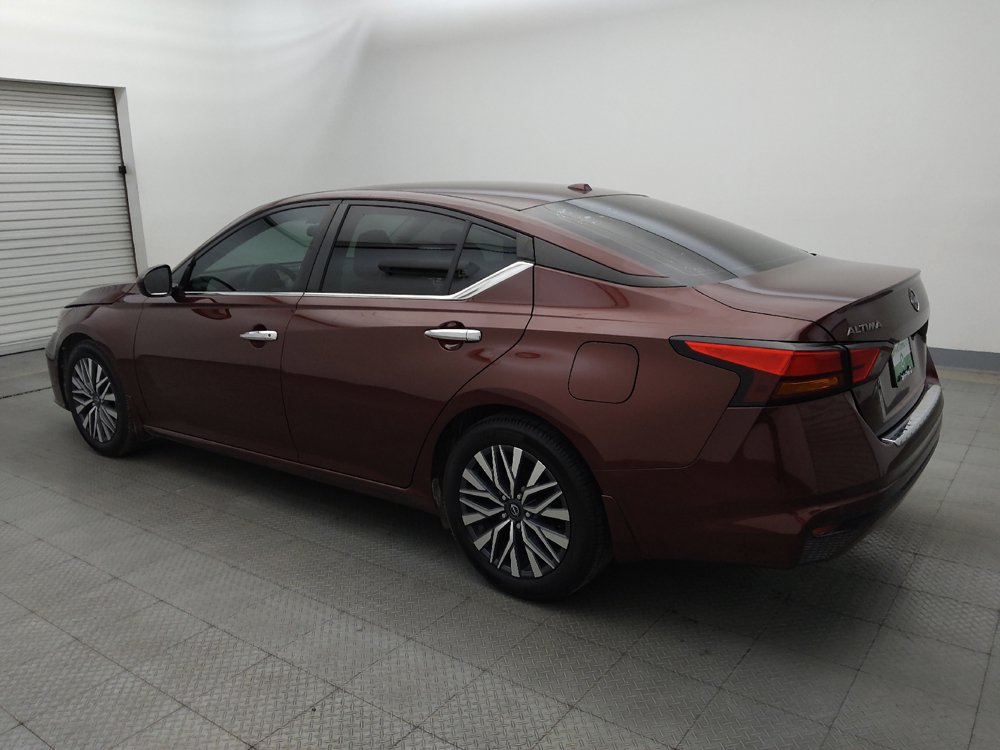 Used 2023 Nissan Altima 2.5 SV FWD image 3