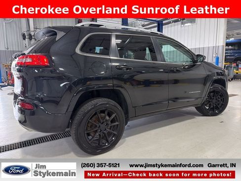 Used 2016 Jeep Cherokee Overland AWD/4WD image 8