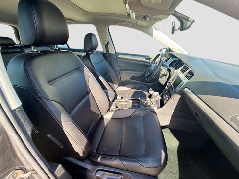 Used 2017 Volkswagen Golf SEL image 14