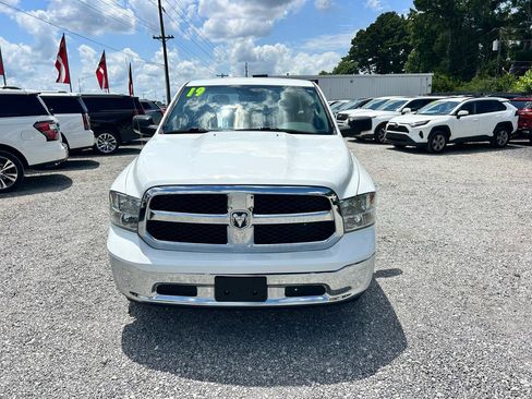 Used 2019 RAM 1500 Classic SLT w/ Luxury Group AWD/4WD image 15