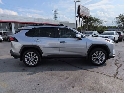 Used 2021 Toyota RAV4 Limited AWD/4WD image 6