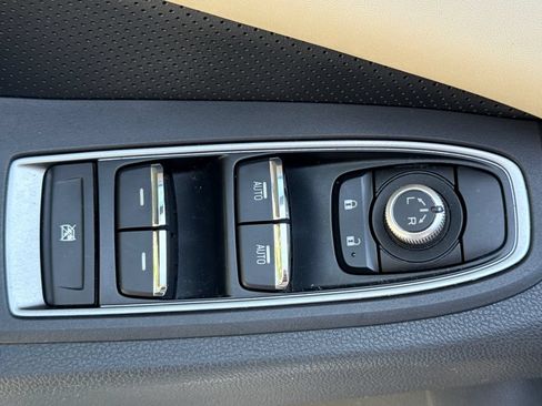 Used 2019 Subaru Ascent Touring w/ Popular Package #2 AWD/4WD image 14