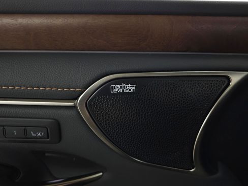 Used 2025 Lexus ES 350 w/ Luxury Package image 32