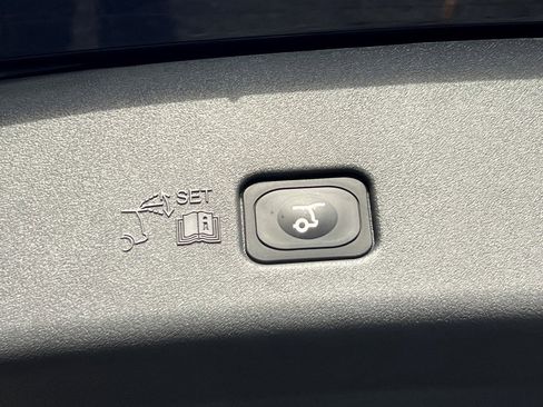 New 2026 Lincoln Nautilus Reserve image 13