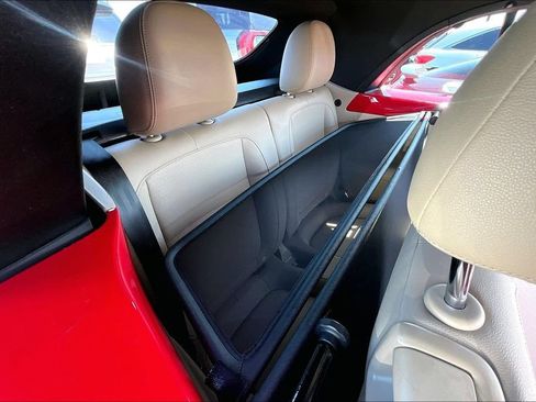 Used 2019 Volkswagen Beetle 2.0T FWD image 33