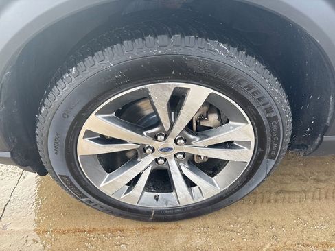 Used 2020 Ford Explorer Platinum w/ Premium Technology Package image 13