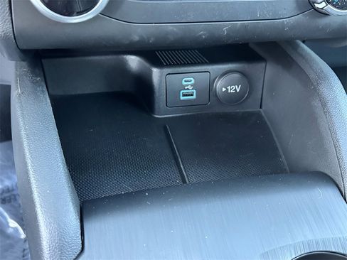 Used 2023 Ford Escape AWD image 27