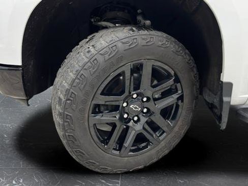 Used 2022 Chevrolet Silverado 1500 LT Trail Boss w/ LT Trail Boss Premium Package AWD/4WD image 37