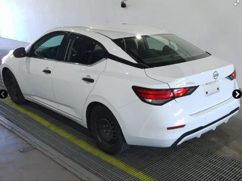 Used 2024 Nissan Sentra S FWD image 3