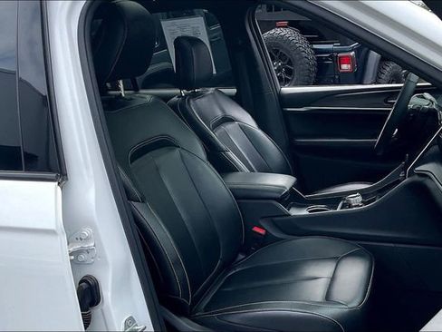 Used 2024 Jeep Grand Cherokee Limited 4xe image 10