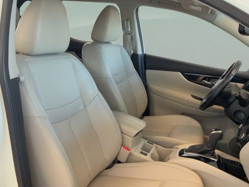 Used 2021 Nissan Rogue Sport SL w/ Premium Package FWD image 44