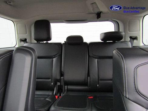 Certified 2025 Ford Expedition Platinum AWD/4WD image 30