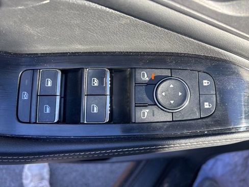 Used 2023 Nissan Rogue SL image 23