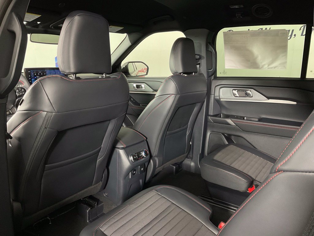 New 2027 Ford Explorer ST-Line w/ Premium Package RWD image 15