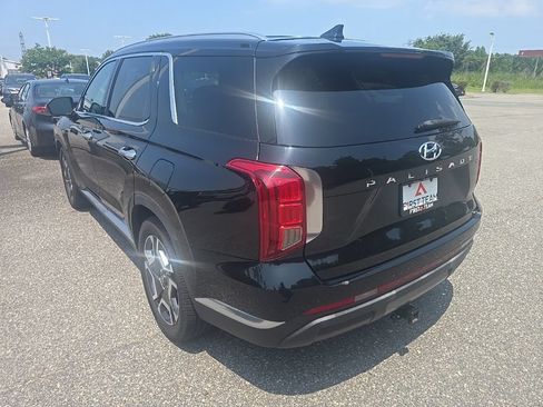 Used 2023 Hyundai Palisade Limited w/ Cargo Package AWD/4WD image 7