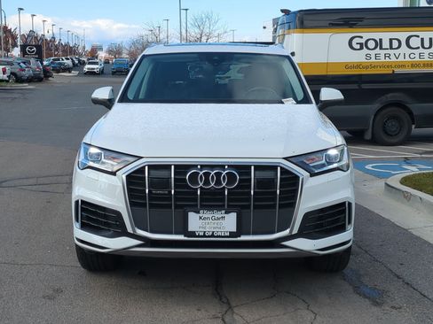 Used 2023 Audi Q7 Premium Plus image 12