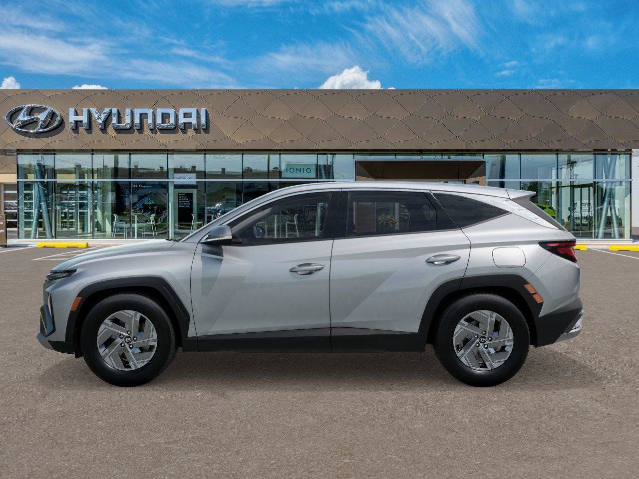 New 2026 Hyundai Tucson Blue SE FWD image 3