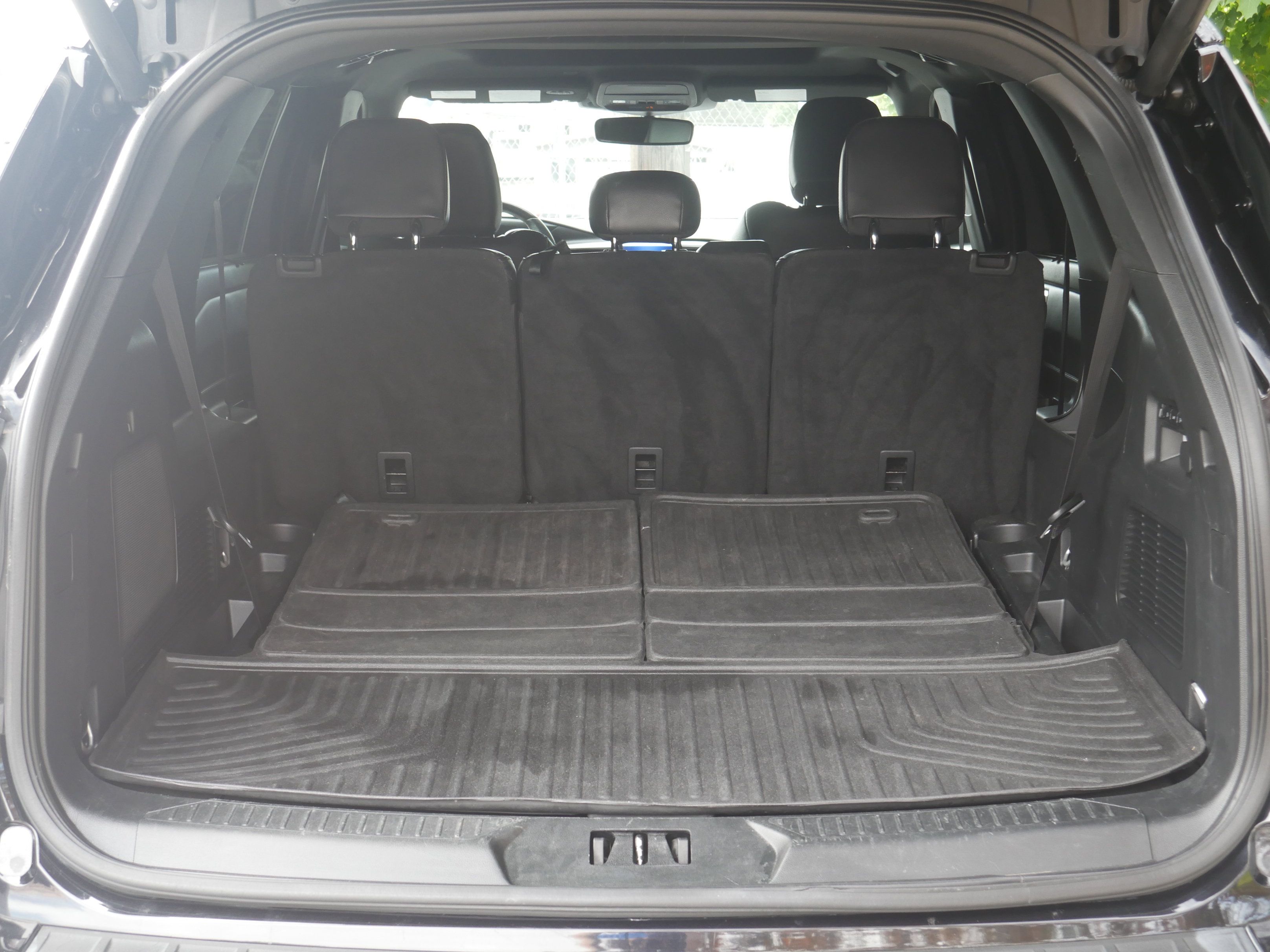 Certified 2023 Ford Explorer ST w/ Technology Package AWD/4WD image 17