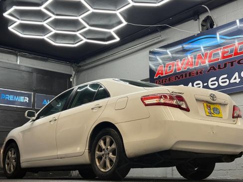 Used 2011 Toyota Camry LE w/ LE Extra-Value Pkg image 11