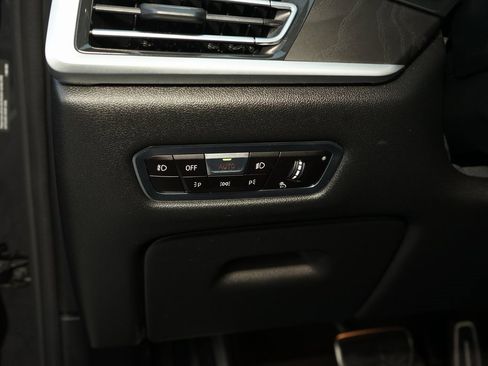 Used 2021 BMW X7 M50i image 32