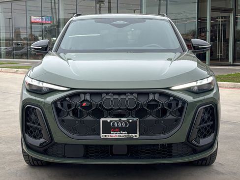 New 2025 Audi SQ5 Prestige image 2