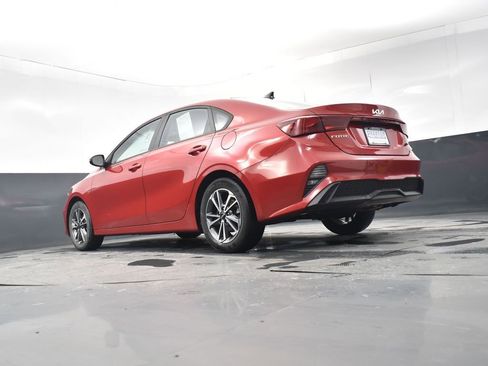 Certified 2023 Kia Forte LXS w/ LXS Technology Package image 21
